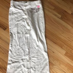 White sweats no rips/stains smoke & pet free home